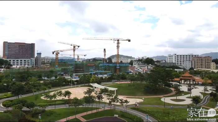 金二上空看万科