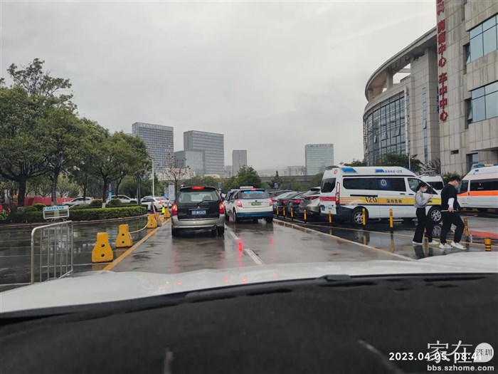 路上再少车医院永远不会，除非疫情影响。