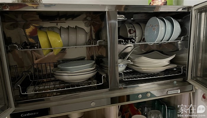 消毒柜尺寸： 长80宽32高40 价格：100元