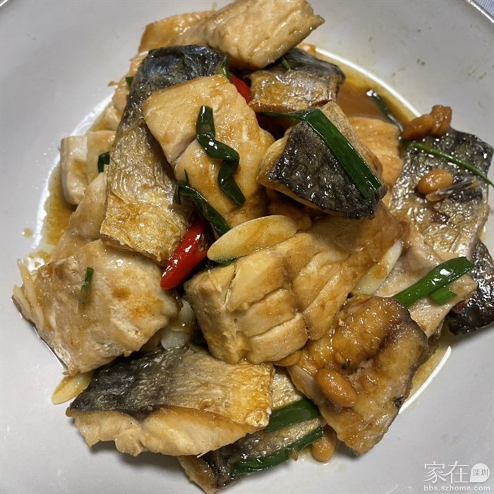普宁豆瓣酱煎焗青花鱼