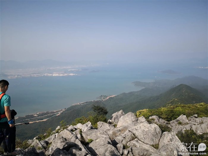 登顶排牙山 家在深圳