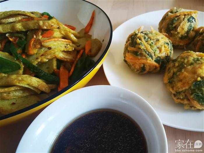炒鱼饼，蔬菜团子