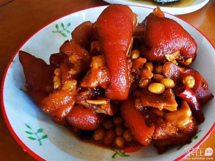 山楂黄豆焖猪蹄