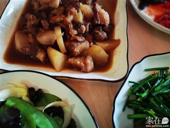 沙茶酱牛腩，韭花，杂蔬