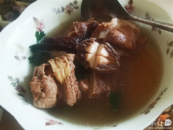 鲍鱼油柑猪骨汤