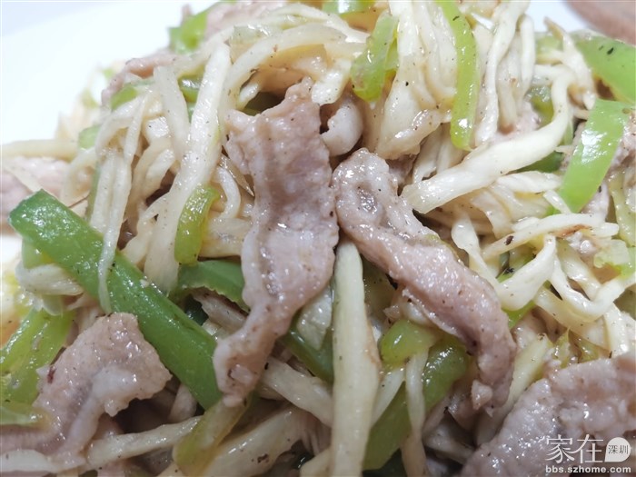 板筋肉丝炒茭白丝辣椒丝