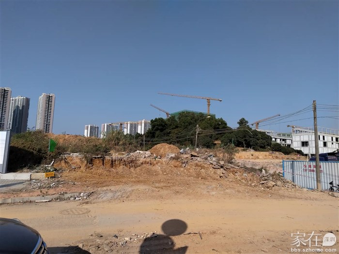 智创园人才公寓，村民房子已拆除了。