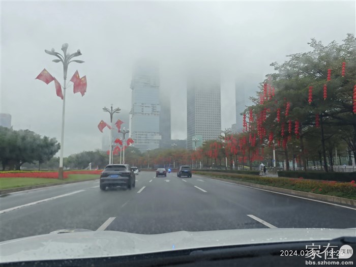 有点节日气氛了