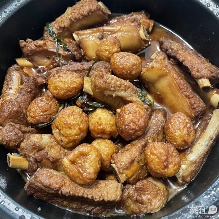 红烧排骨虎皮鹌鹑蛋