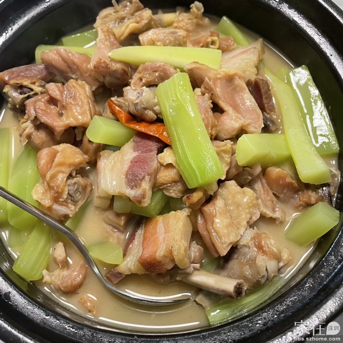 窝笋煮风干鸡腿