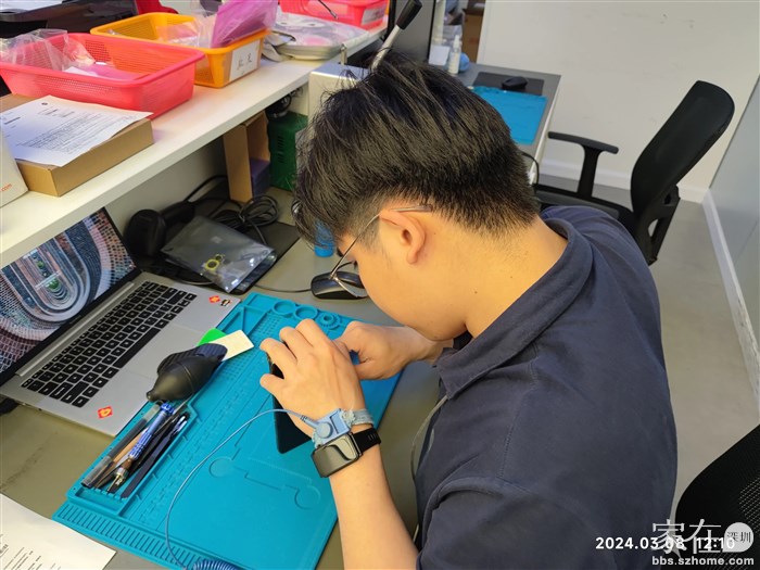 看着小哥哥拆机心疼啊