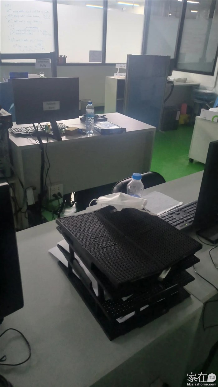 泰国办公室的同事都是用这种矿泉水瓶接水喝