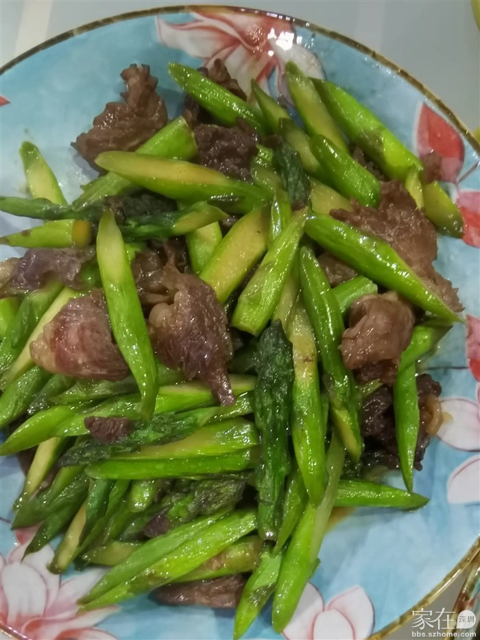 芦笋炒牛肉