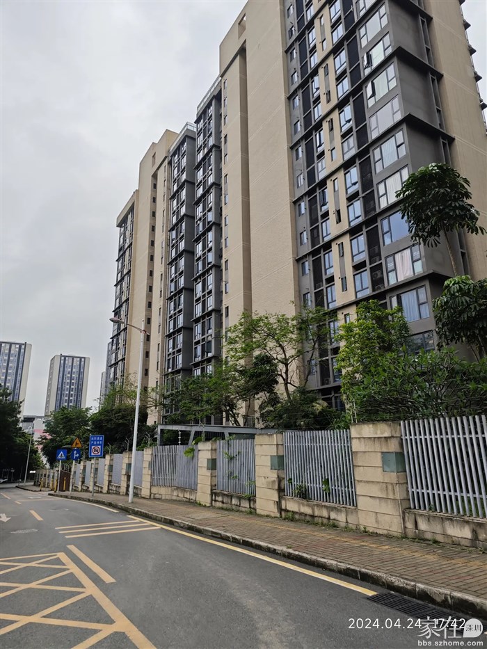 山语海，就在小南山脚下，住在这里每天到小南山走2趟肯定能延寿。