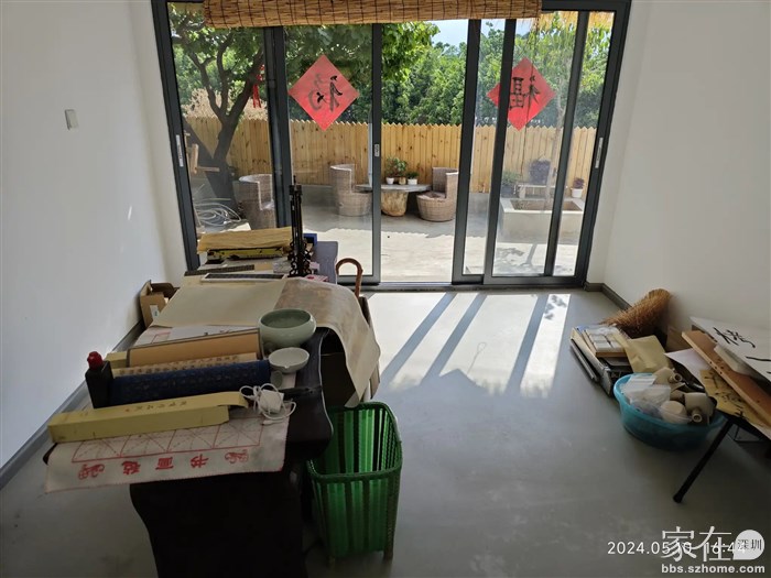 老陈给自己留了个写字间