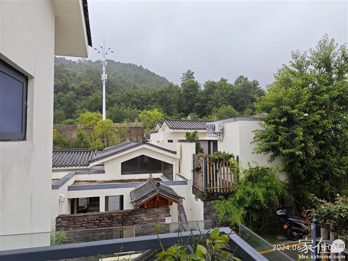 露台往西看苍山