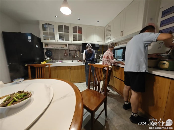 朋友85岁的老妈也讲在大理过的很舒服，我老妈也一样，那些老说大理海拨高不适宜养老的话可休矣。