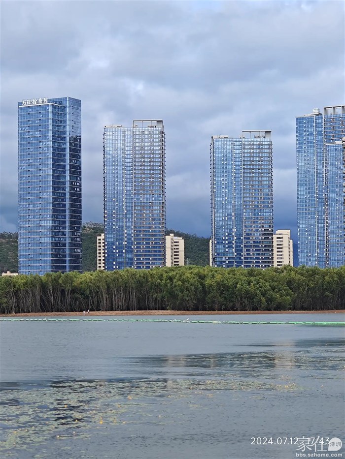 我家在中间靠右的那栋中间偏上层