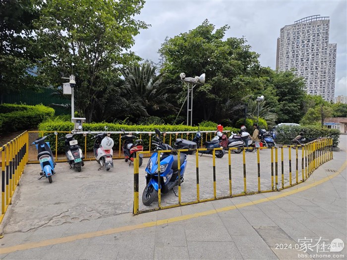 专门有摩托车停车点