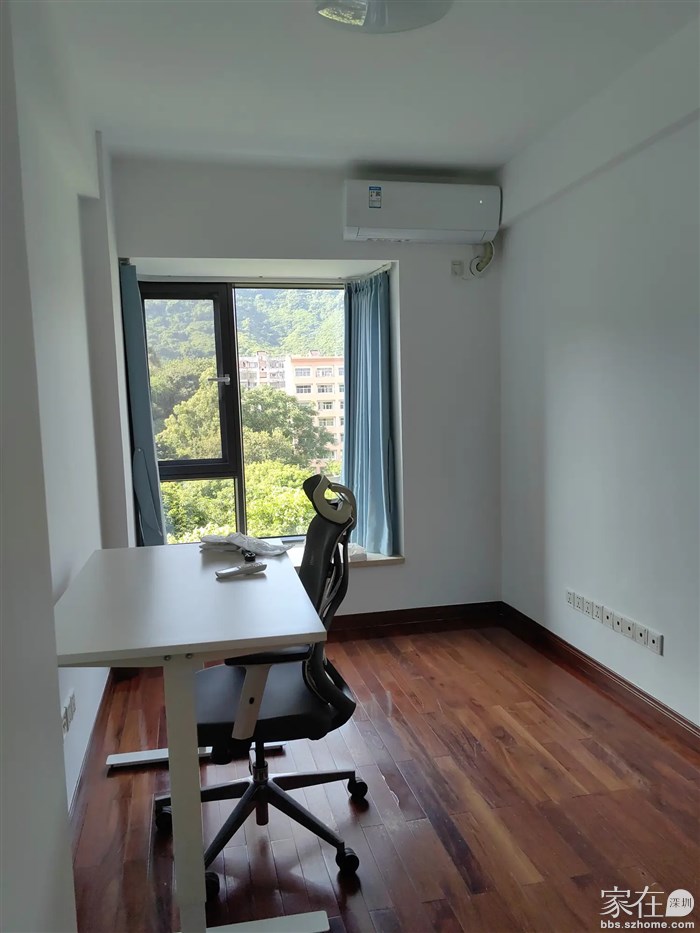 此房为开放书房