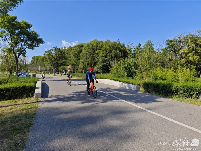 洱海生态廊道是骑行者的天堂