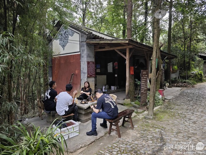 这环境下喝个茶太舒服了