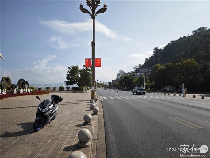 滨海大道的车很少了