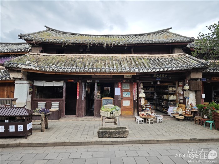 看着这些建筑感觉都很危险似的