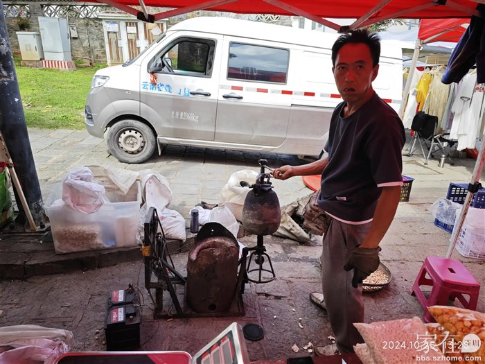 现爆的玉米，特意让他别加糖。