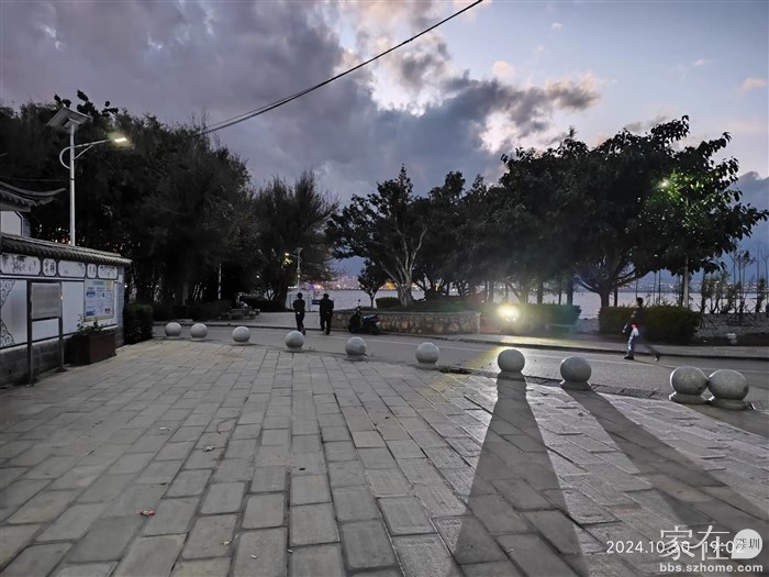 夏家村出廊道村口