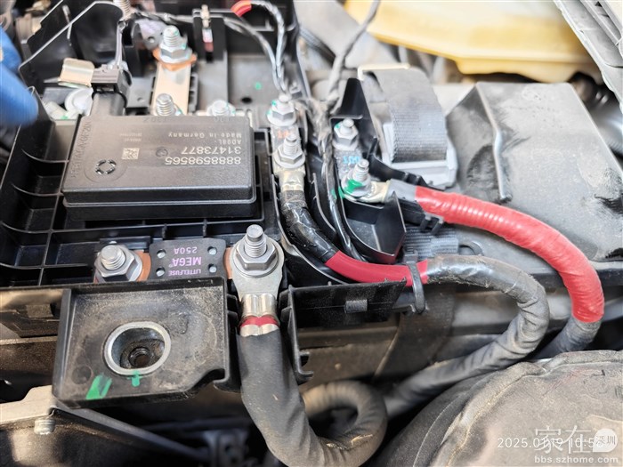 这电瓶连线好复杂