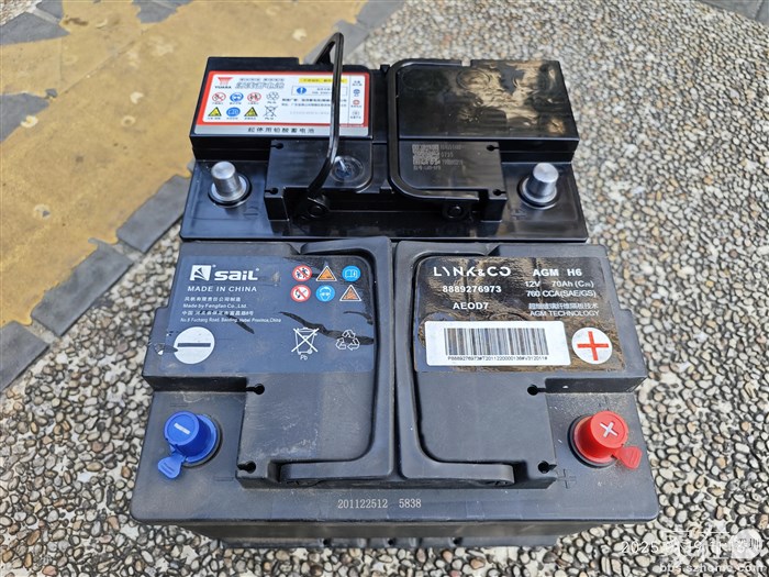 新旧电瓶对比尺寸一模一样