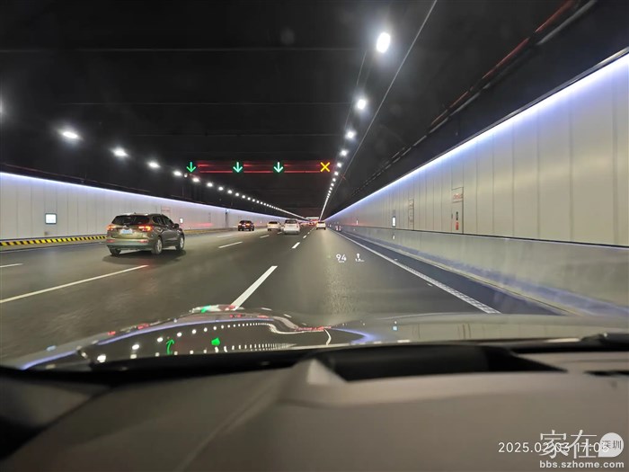 堵车都在隧道前，进了隧道反而顺畅。