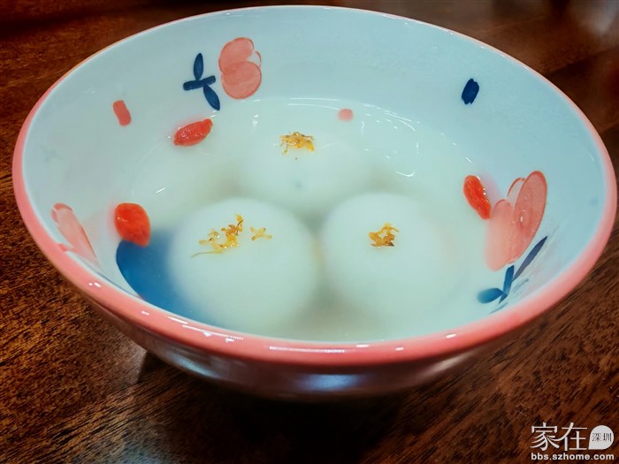 汤圆盈碗，团圆美满～