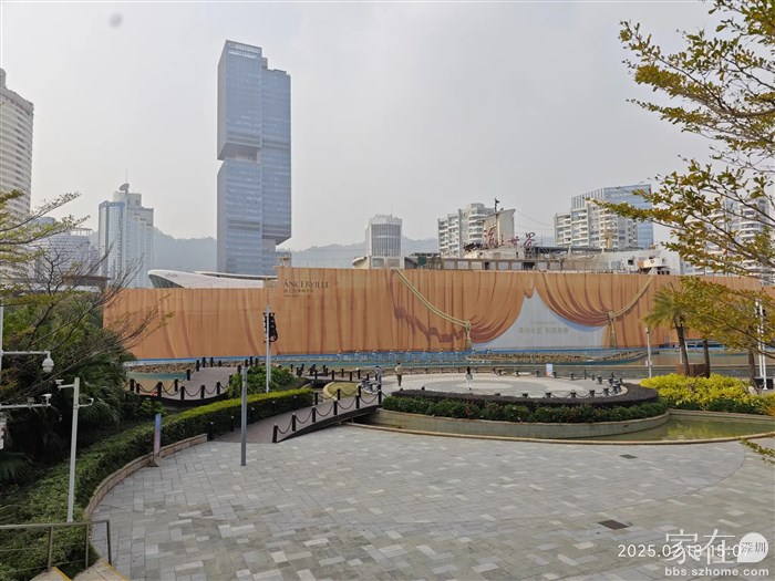 海上世界的明华轮在翻新吗