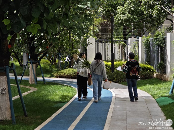 邻居们各个满载而归