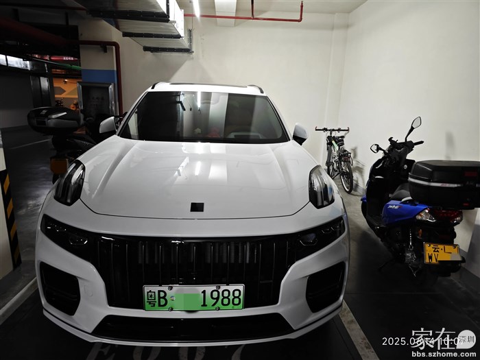 汽车停在这好久没动过了