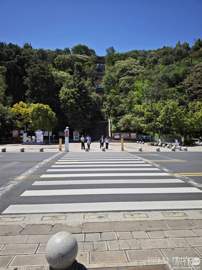 时不时会来洱海公园爬爬这个团山。