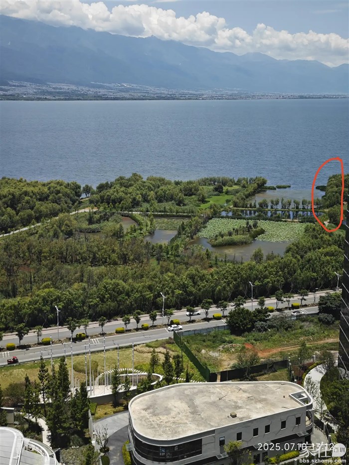 从家里阳台看刚才发呆的地方