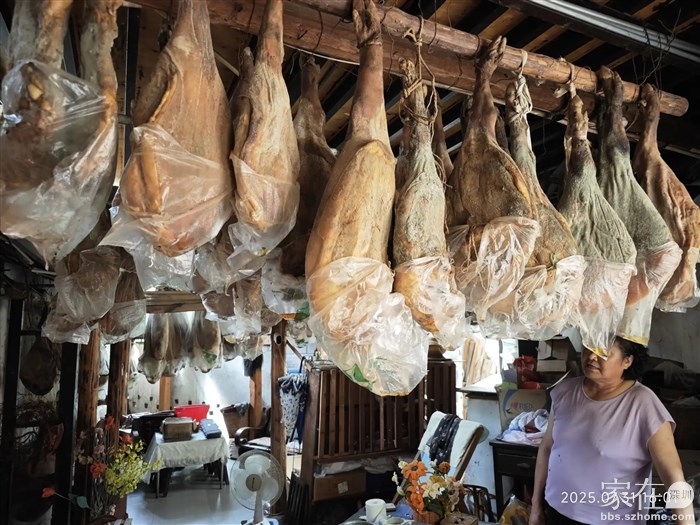 小区邻居买开的那家