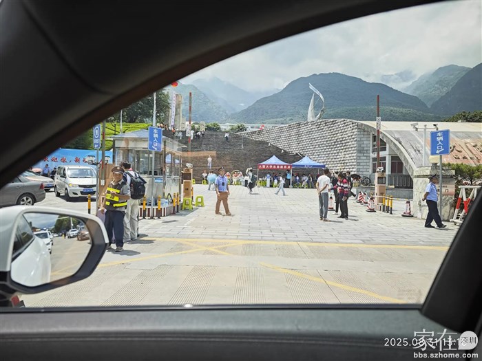 大理大学迎来了返校日