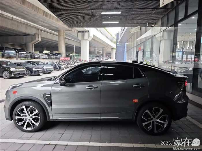 车子已停在门口，等我开走，问了一下客服到底什么毛病？讲车子没有毛病，下载更新了一下新的自动驻车程序就好了，可能是因为断电时间太久了，让自动驻车的程序紊乱了吧。