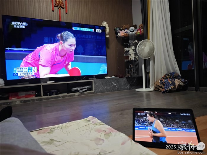 既要看女乒，又要看田径，看不赢啊，只能这样子看，还是错过了女排决赛。