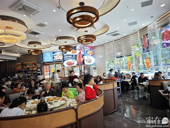 临近过年生意旺了很多