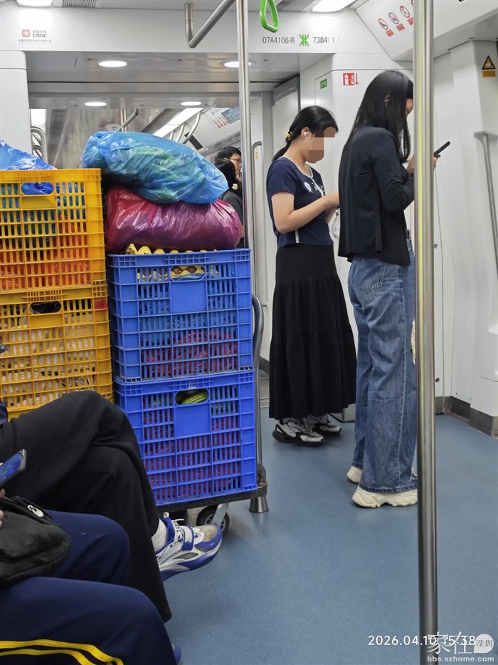第一次见地铁还可以上这样的东西